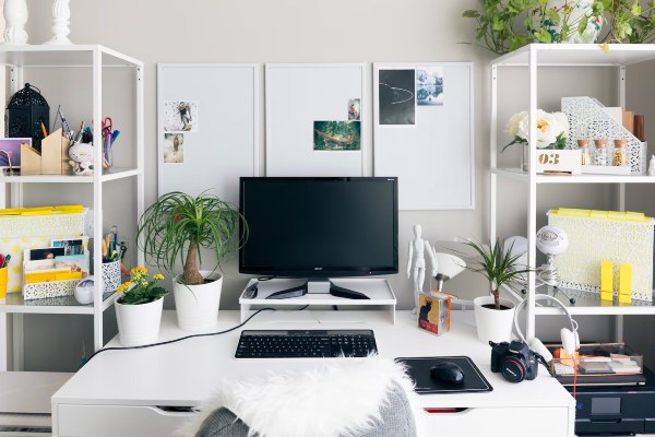 Keep the study room clean, bright and fresh