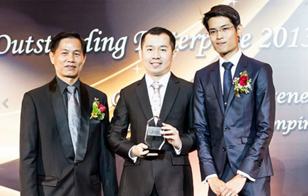 Kevin-Foong-Awarding