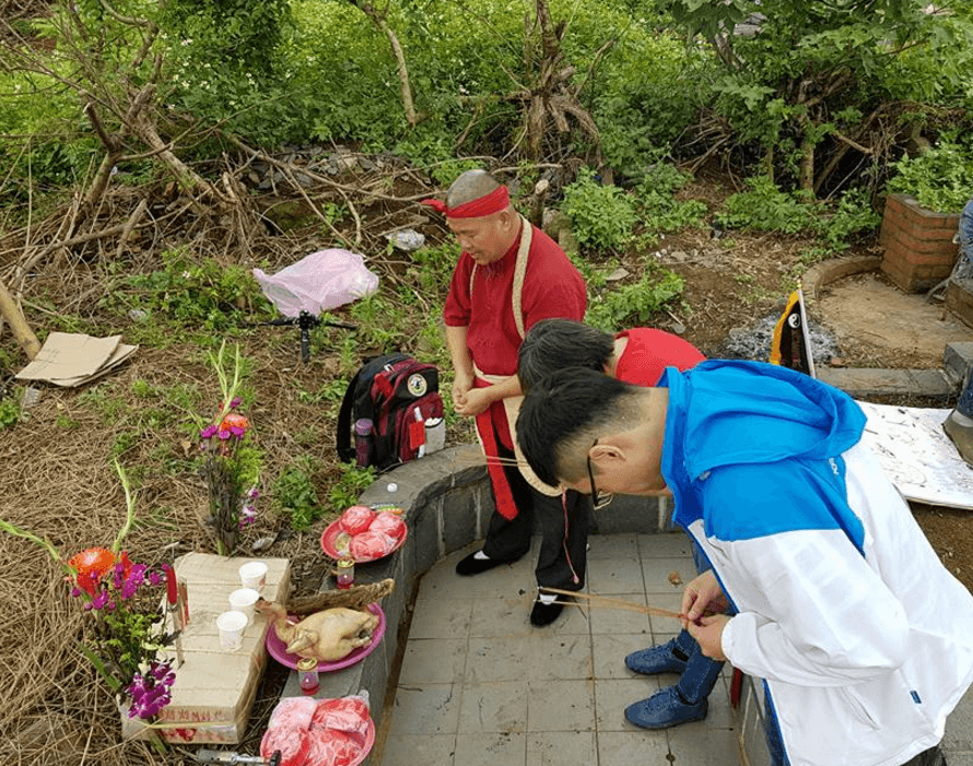 prosperity-live-burial-zhong-sheng-ji